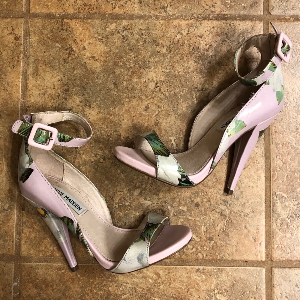 Floral print heels